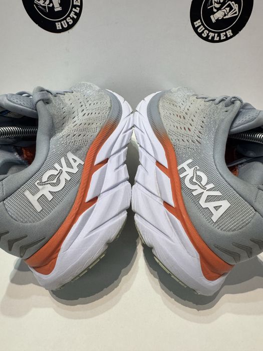 Маратонки HOKA CLIFTON 8 . Номер 41.5