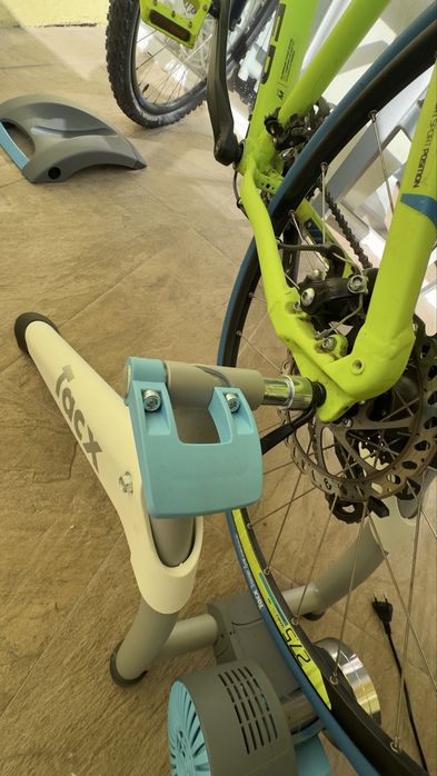 Тренажор Tacx Flow Smart