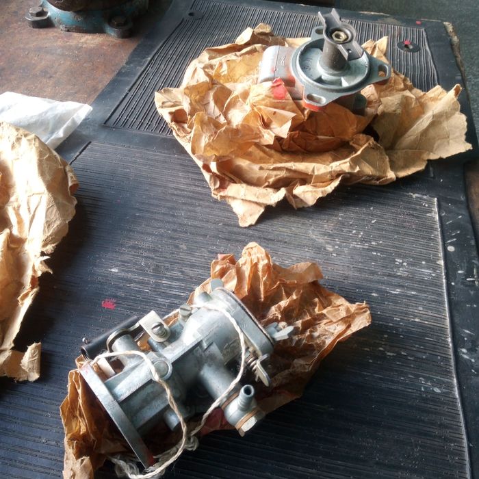 Карбуратор за пусков двигател