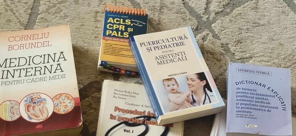 Cărți pt asistenți medicali
