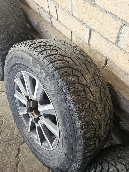 Продам б/у 275×65×17 шины с дисками