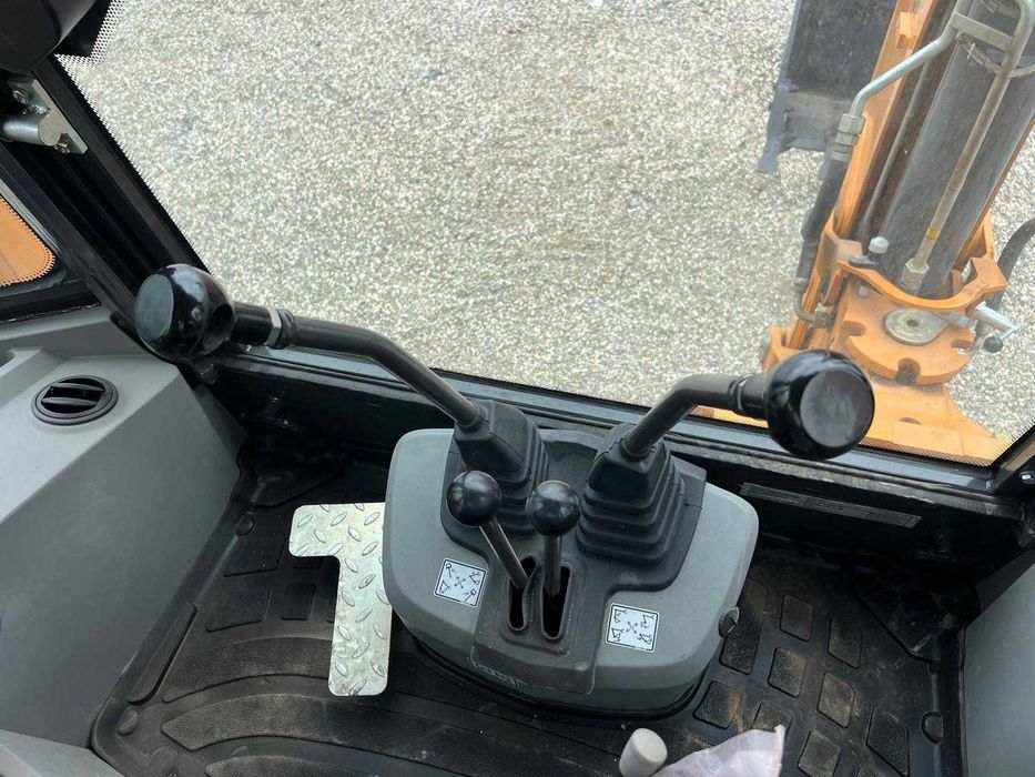 Багер-товарач Case 570SV – 7,5 т , 96 кс, телескопична стрела + видео