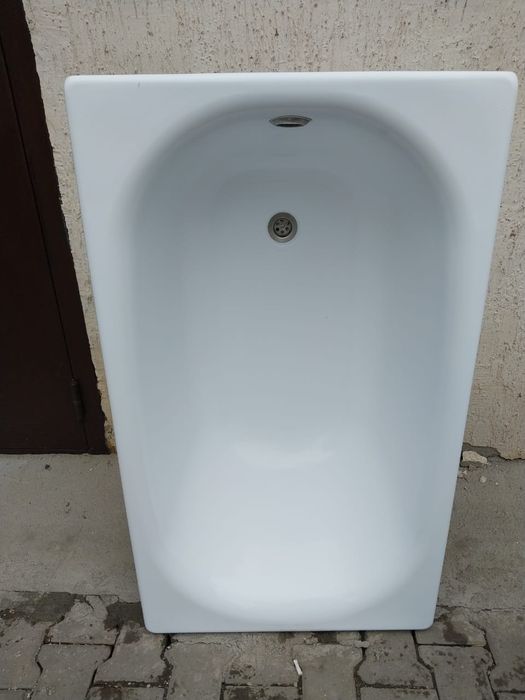 Акриловая ванна 1,20*0,70