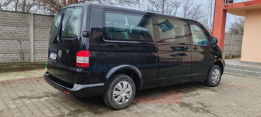Vând/schimb Transporter T5 8+1 locuri