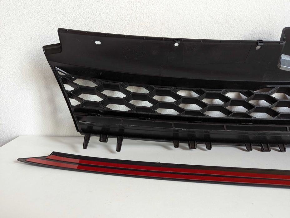 Решетка без емблема ГОЛФ 7 ГТИ  пчелна пита спортна VW GOLF 7 Хром