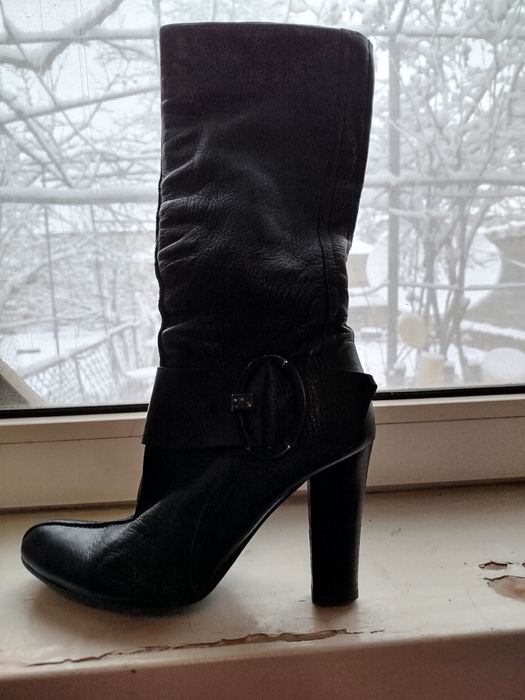 Продаю сапоги женские,демисезонные, весна,/осень! Натуральная кожа