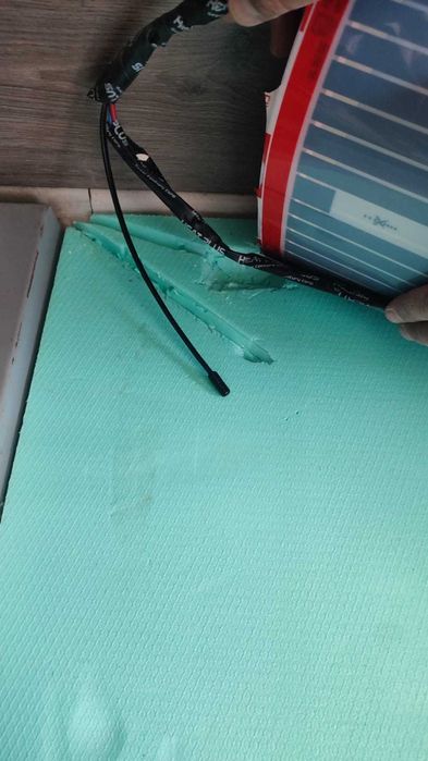 Инфрачервено подово отопление в комплект с изолация и ламинат