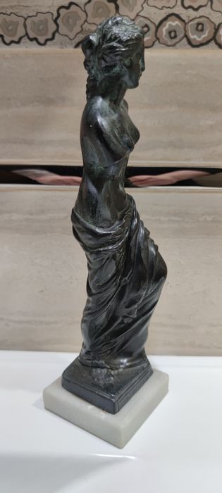 Бронзова авторска статуетка - Венера Милоска