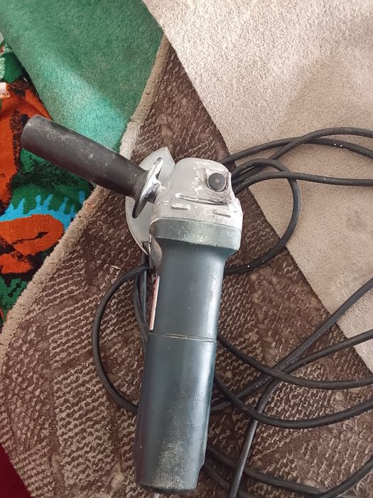 Продам Болгарку оригинал Буш