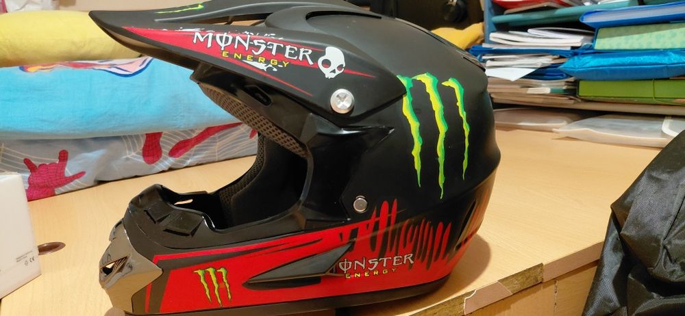 Каска с очила за мотокрос