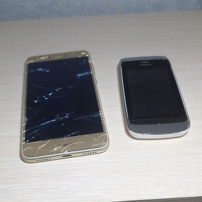 Телефоны на запчасти