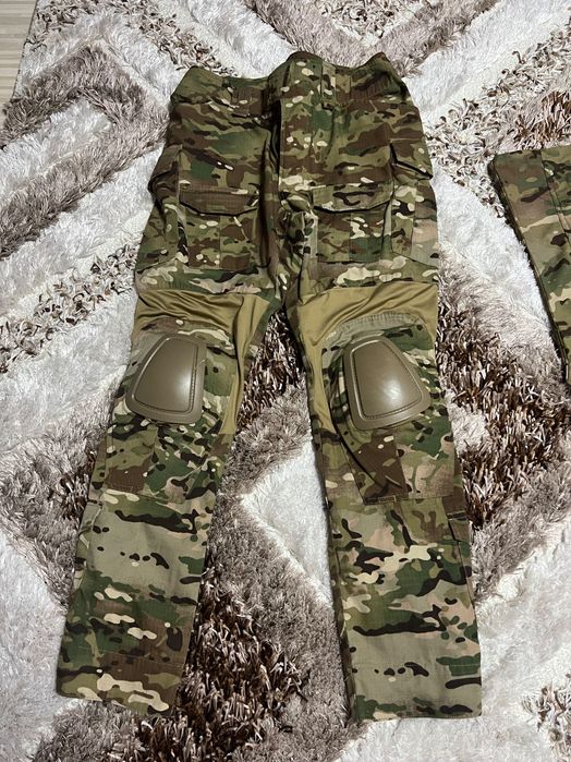 Uniforma militară Multi-Camo