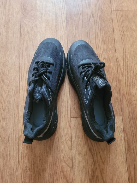 Кроссовки мужские (43 размер)