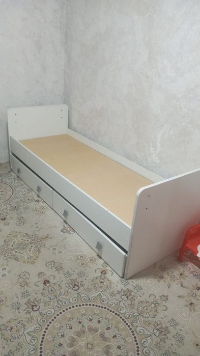Продам кровать тараз