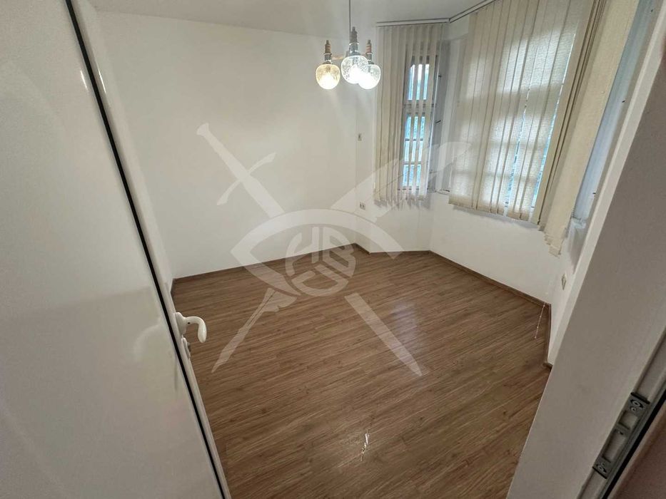 Дава се под наем Къща в София, Красно село - 100 кв.м за 762.96 € - Снимка #2