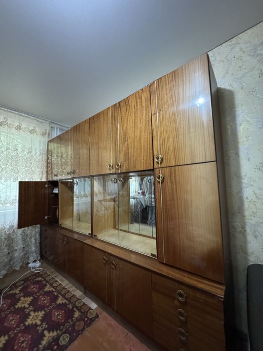Продам стенку советскую