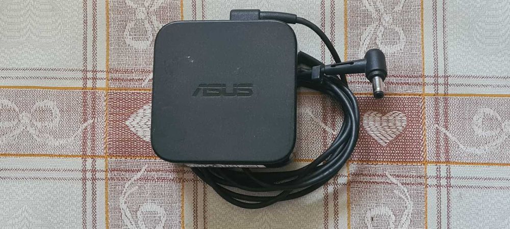 Incarcator pentru laptop Asus 19V cu 3,42A mufa normala