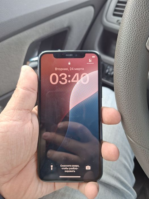 Продам айфон 11 про