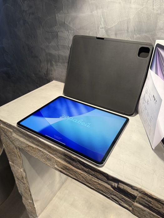 КАТО ЧИСТО НОВ Ipad Air M3 13” Cellurar + Wi-Fi