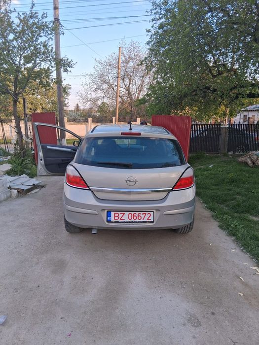 Vând sau schimb Opel Astra h 1.4 benzină  2006
