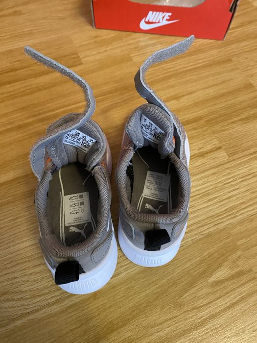 Adidasi Nike baieti marime 23 (14.5 cm)