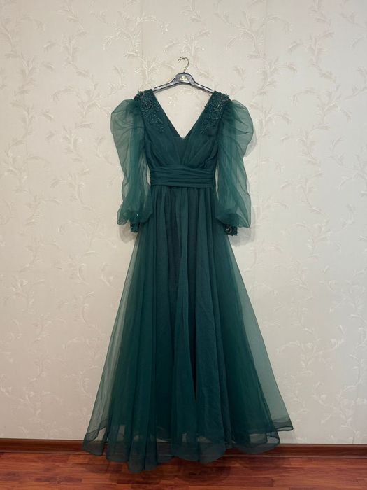 Распродажа вечерних бальных платьев