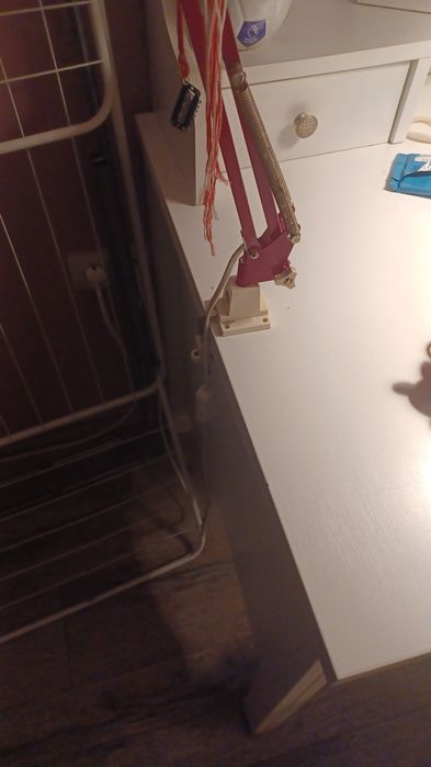 Лампа  настолна  подвижна