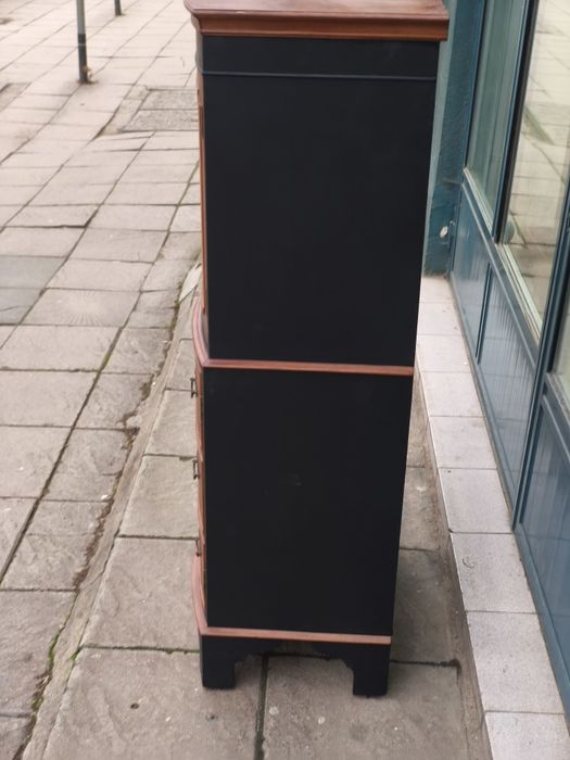 Антикварен скрин