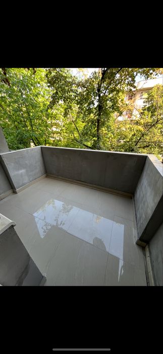 Ultracentral doua camere parcare cu bariera