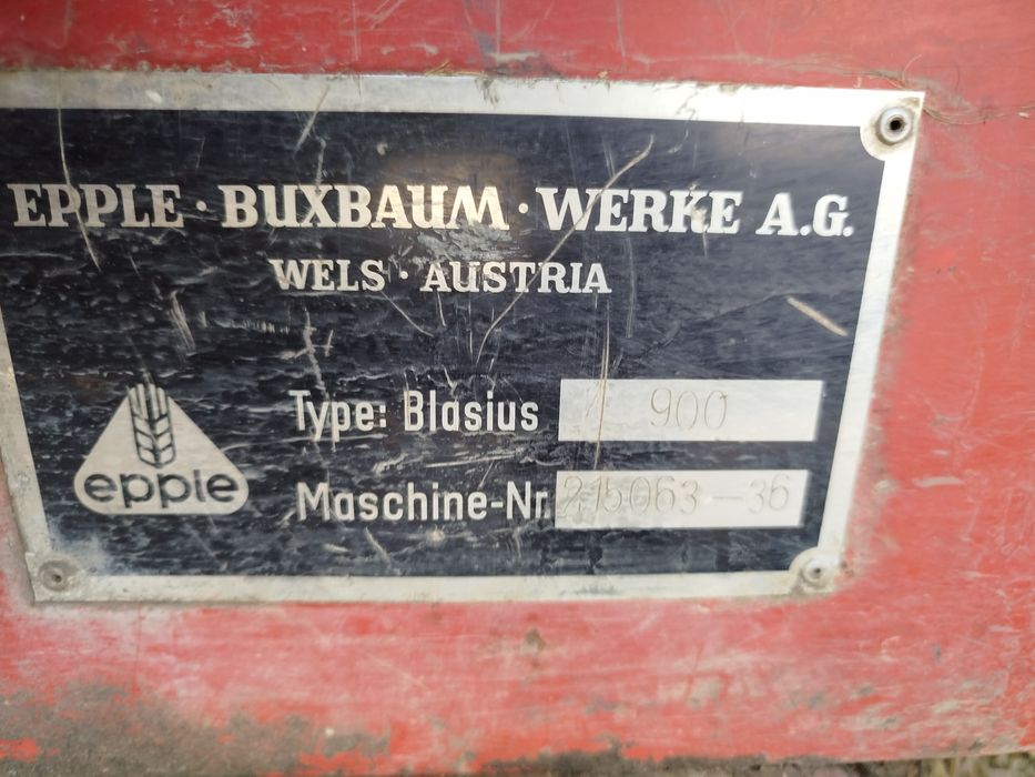 Tocător cu banda pentru fan lucerna etc și moara cu ciocanele