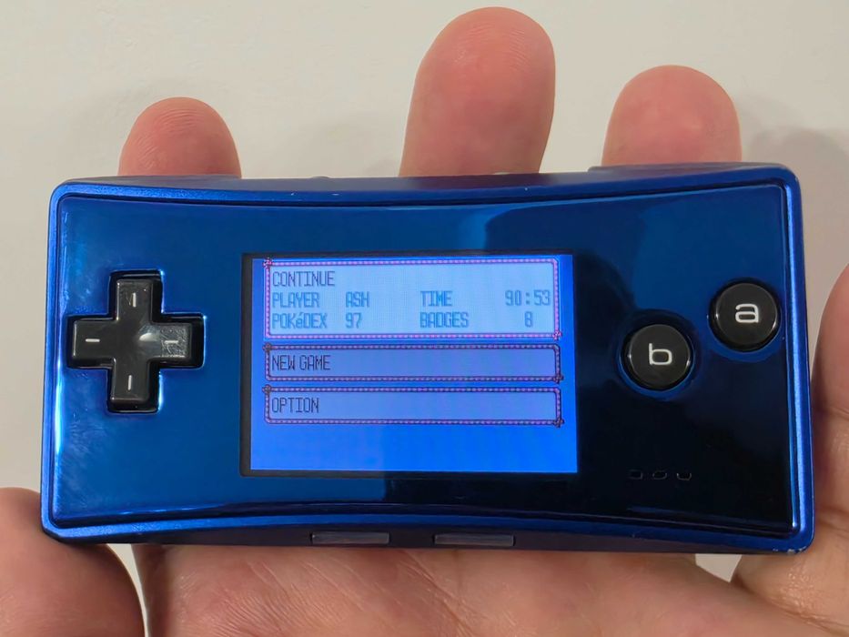 Rar Ninendo Gameboy Micro cu Pokemony Ruby English