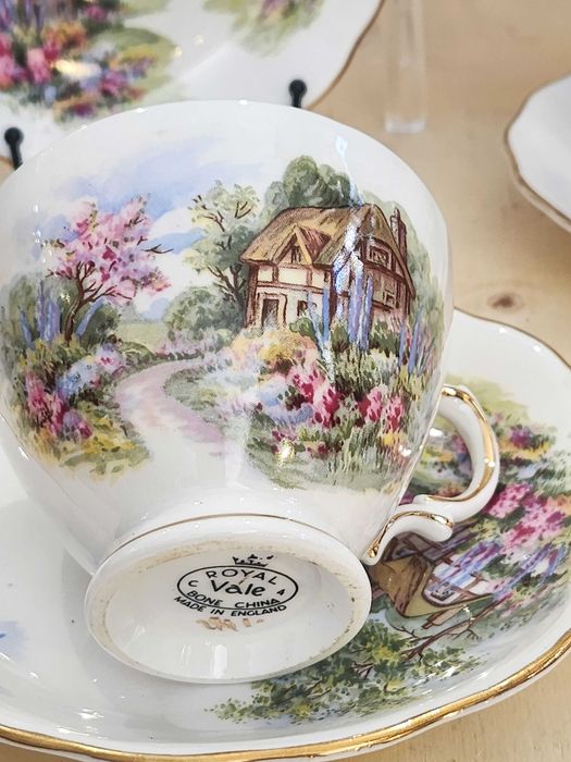 Чаен сервиз Royal Vale с английски пейзажи за 6 души