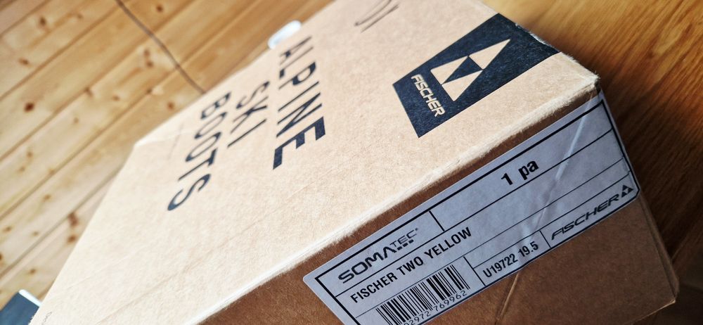 Clapari ski Fischer TWO, marime 29-mondo 18.5, copii, galben/gri