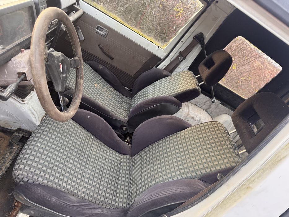 Dezmembrez Suzuki Samurai