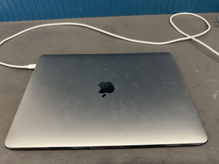 Macbook Pro 13 inch с touchbar