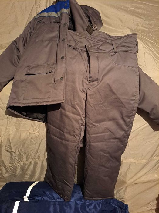 Продается рабочая одежда.