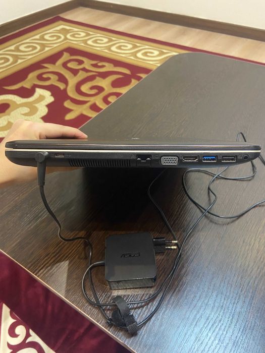 Продается ноутбук ASUS X541U