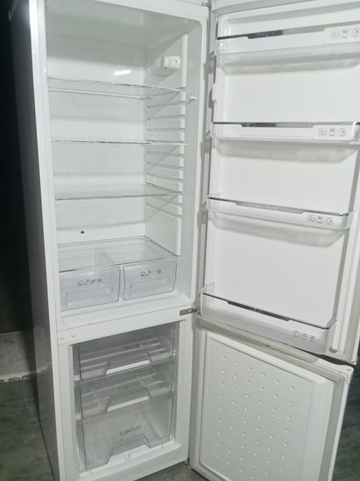 Artel холодильник рабочая продается