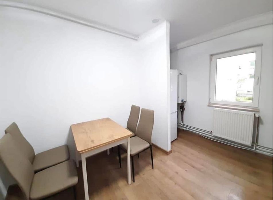 Apartament de inchiriat ,3 camere ,Girocului ,Parter