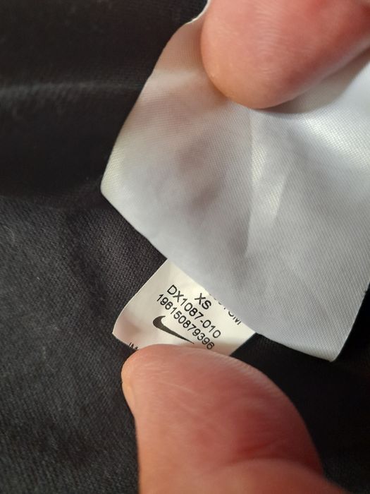 Nike тениски S размер 2броя.