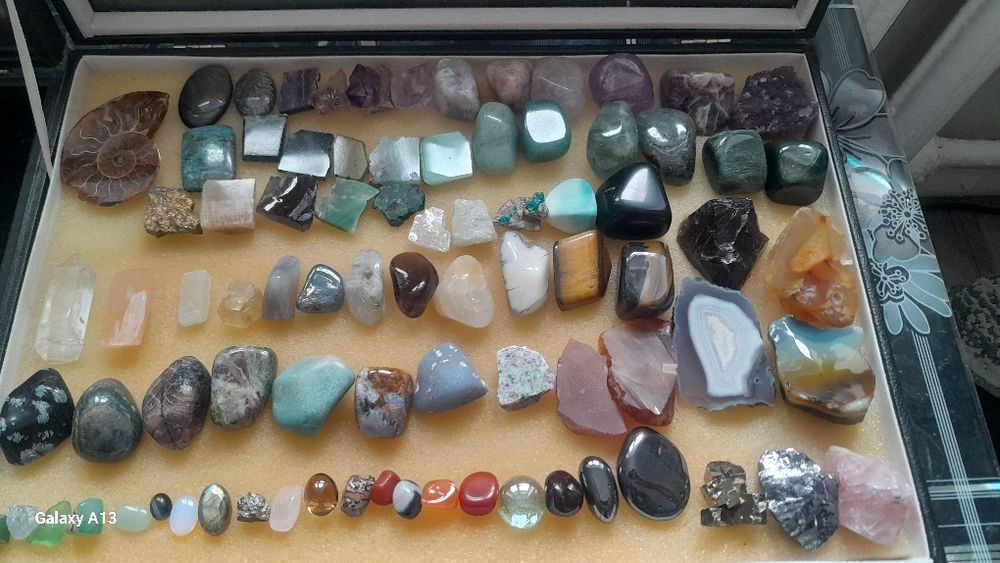 Продаю колекционные камни