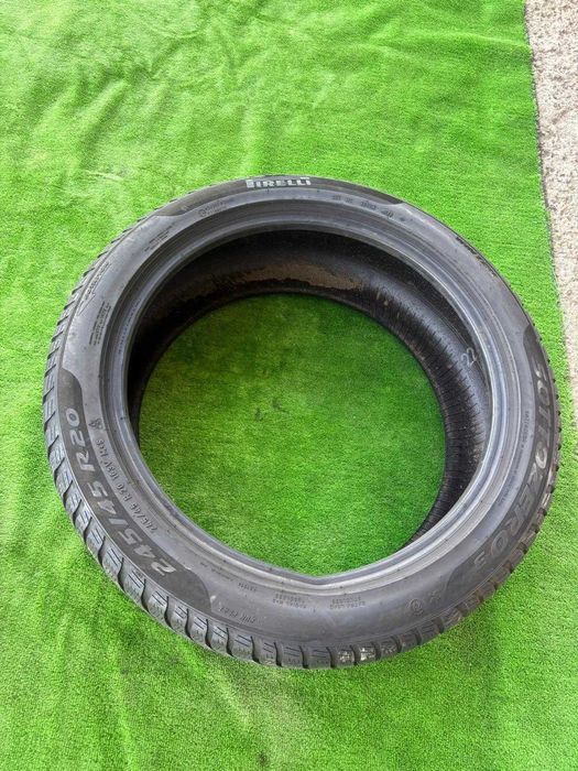 Anvelope Iarna Pirelli RSC 245/45/20