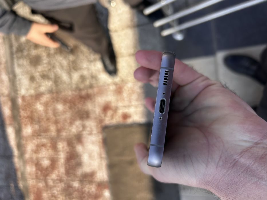 Samsung s23 fe черый