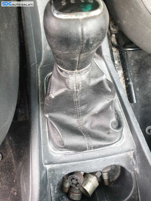 Nuca cu Manson Piele Maneta Schimbator Viteze cu Uzura Skoda Rapid 2012 - 2022