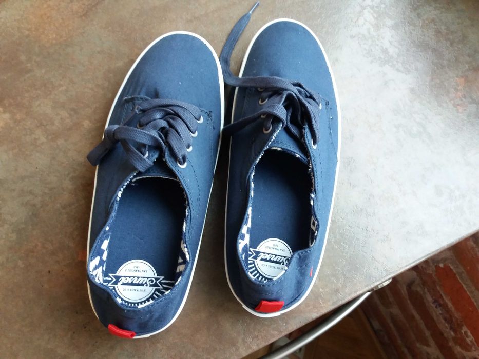 мъжки спортни обувки,гуменки,кецове,маратонки  Levi's ном 41 нови