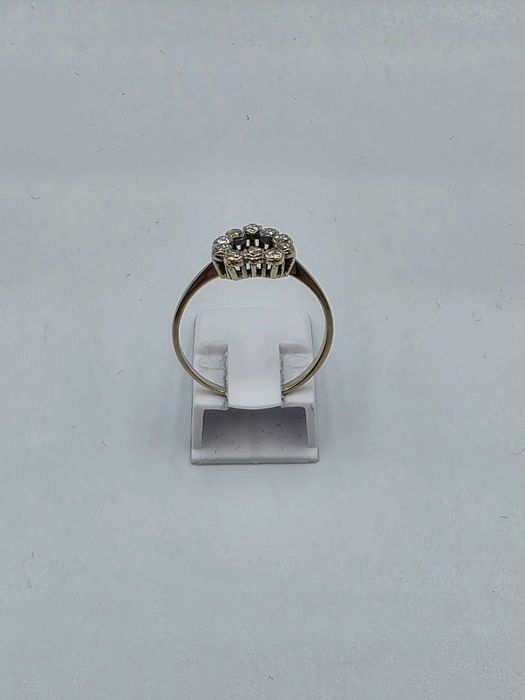 Inel de aur 18k cu design modern