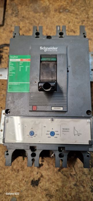 Автоматичен прекъсвач от 250 да 400 А2, Schneider, LS