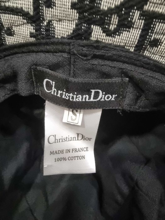 Дамска шапка Cristian Dior