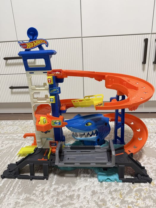 Игрушки Hot Wheels (Хот Вилс)