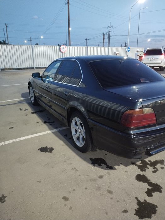 Продам БМВ 728 i